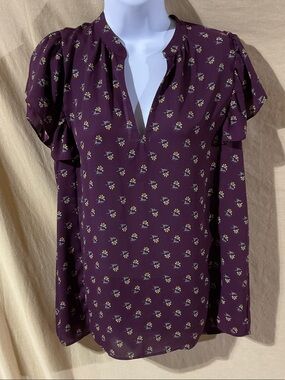 Ann Taylor Factory Size M Plum Floral Flutter Sleeve Blouse